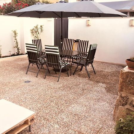 Acogedora Casa Con Patio En El Tiemblo Apartment Exterior photo